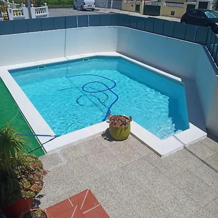 Barrosa House * 빌라프라이라데안코라