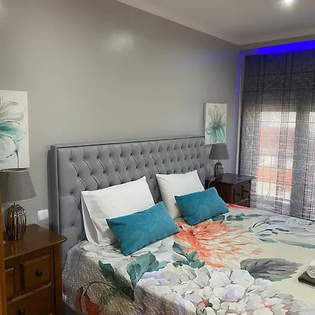 Barrosa House * 빌라프라이라데안코라